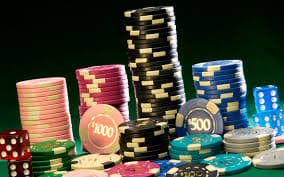 Meja Dragon Tiger live-dealer di platform togel china dengan dealer profesional dan kartu yang ditampilkan secara real-time